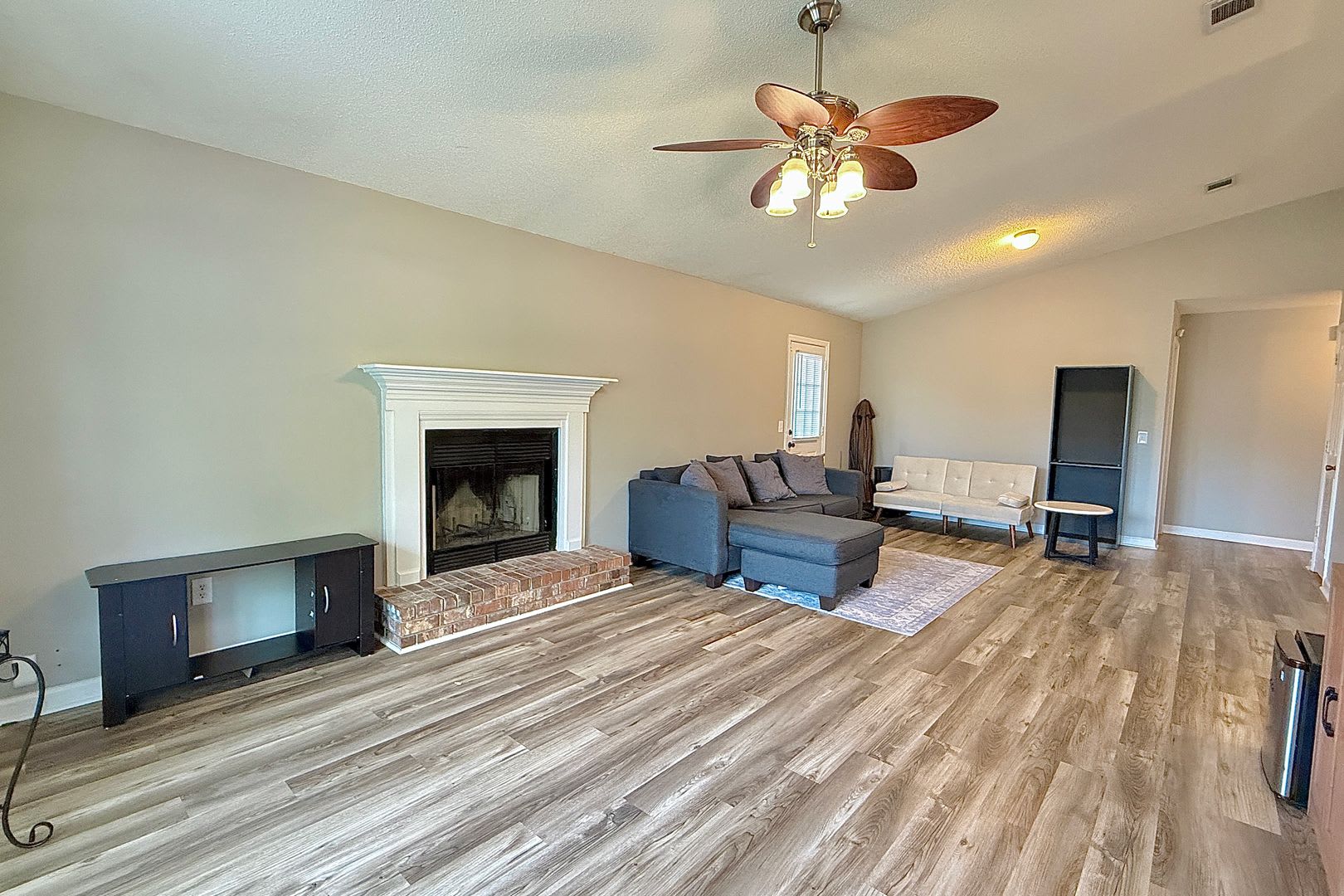 COMING JUNE 2026! (Pet Friendly) – photo 3