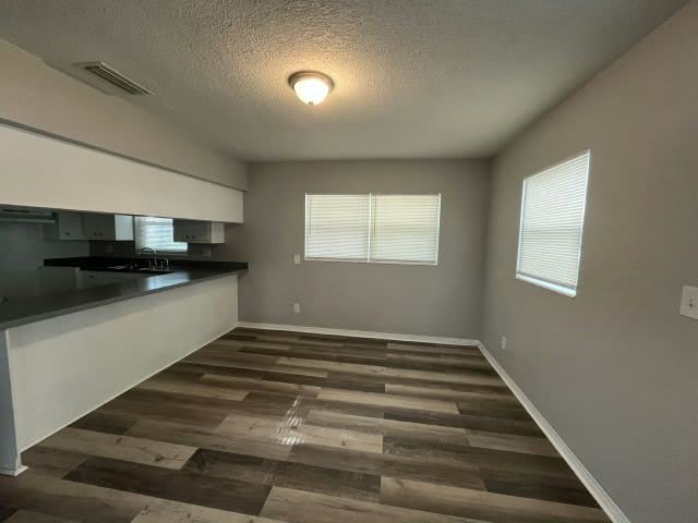 2334 42nd Ave N – photo 4