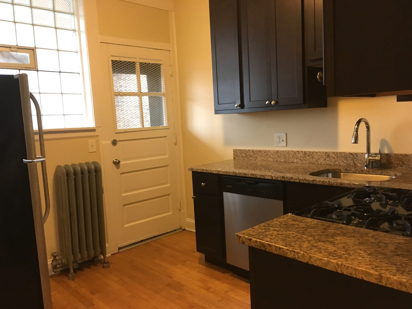 6254 N Claremont Ave – photo 2