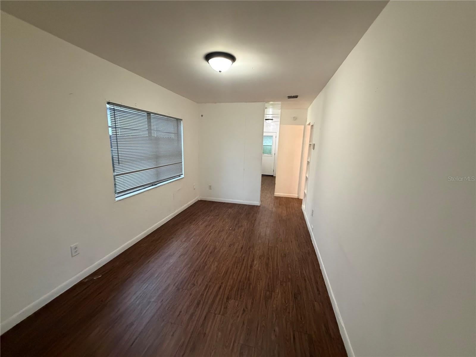 2107 S Mills Avenue – photo 4