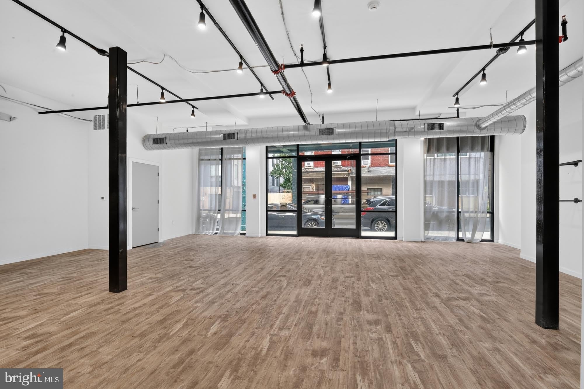 2119 N FRONT Street – photo 4