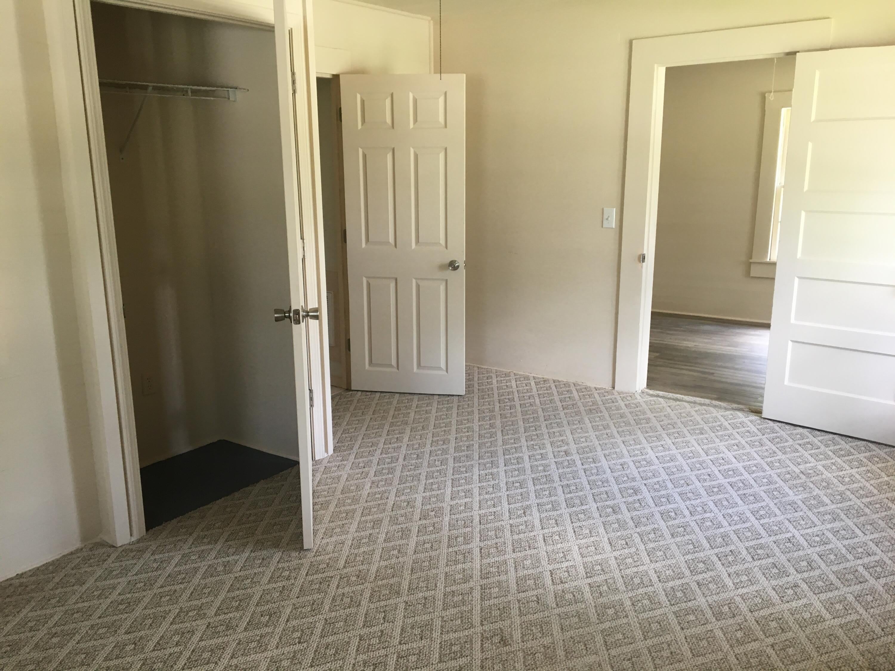 211 E Griffith Avenue – photo 2