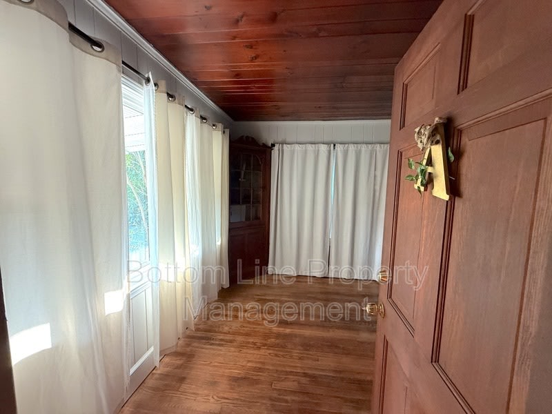 613 Charlotte Ave – photo 3