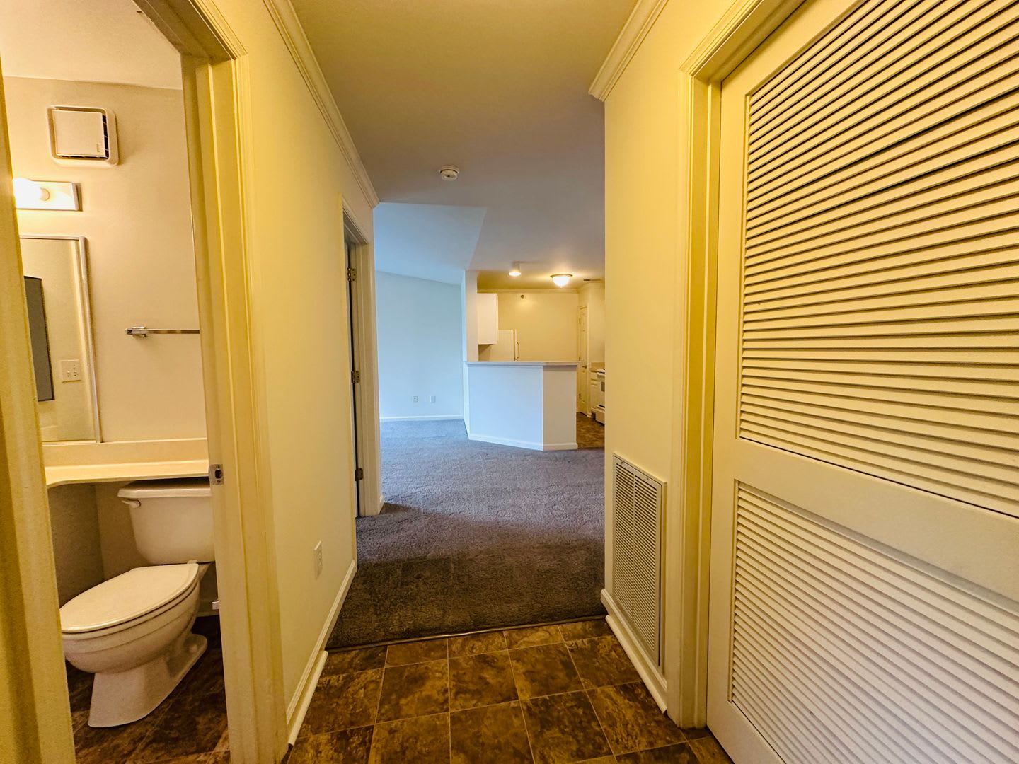 2 Bedroom, 2 Bath Condo – photo 3