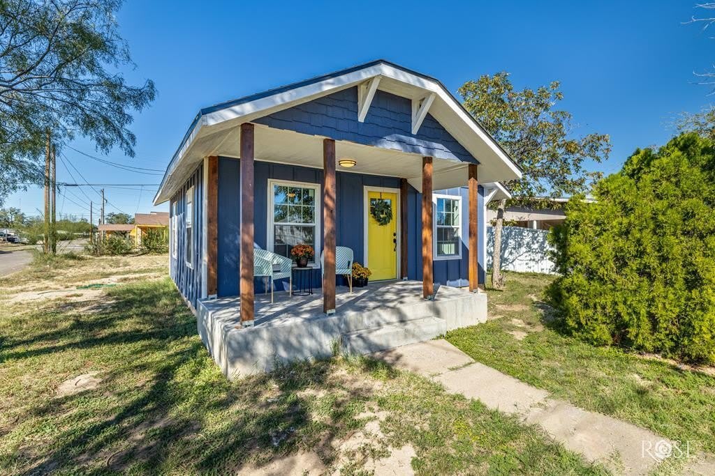 38 W 13th Street – photo 2