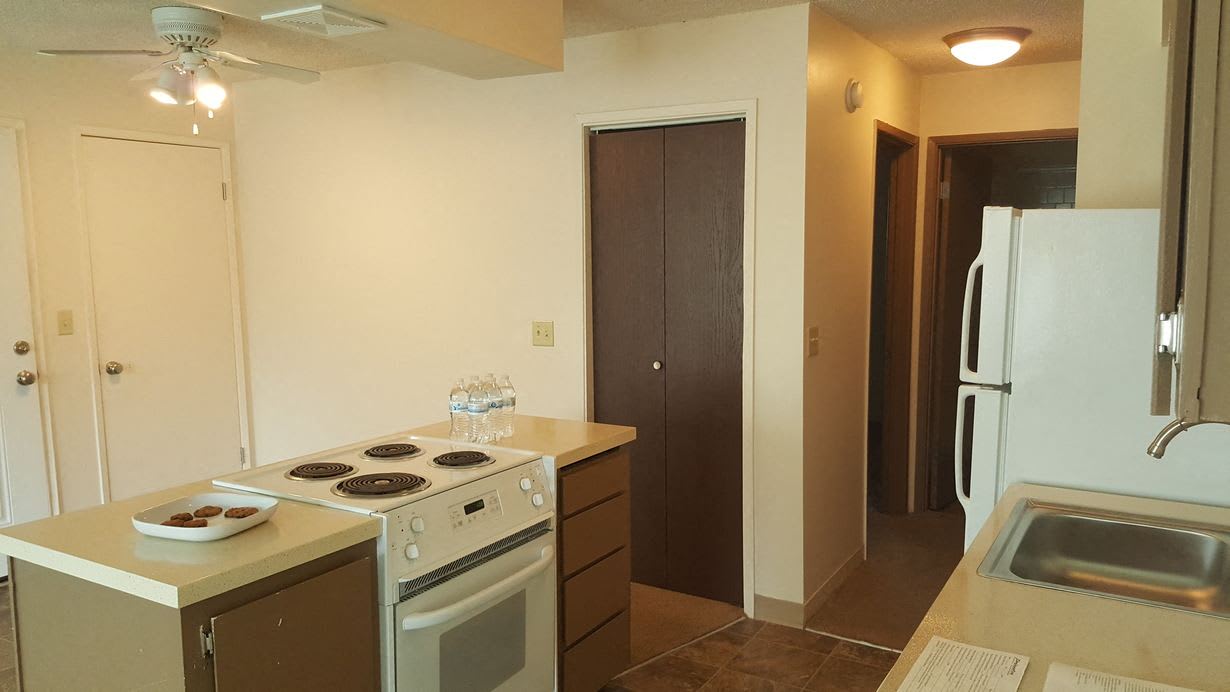 Tristin Square Apartments – photo 2