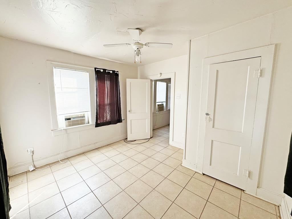 504 W Ave E – photo 5