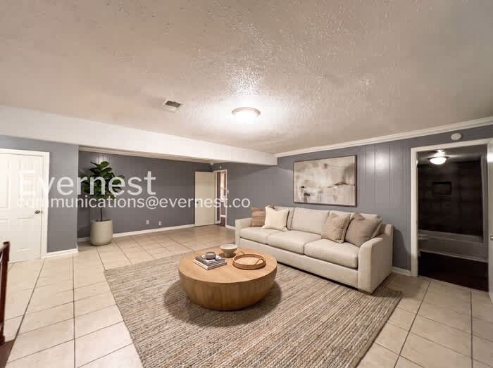 284 East Holmes Road – photo 3