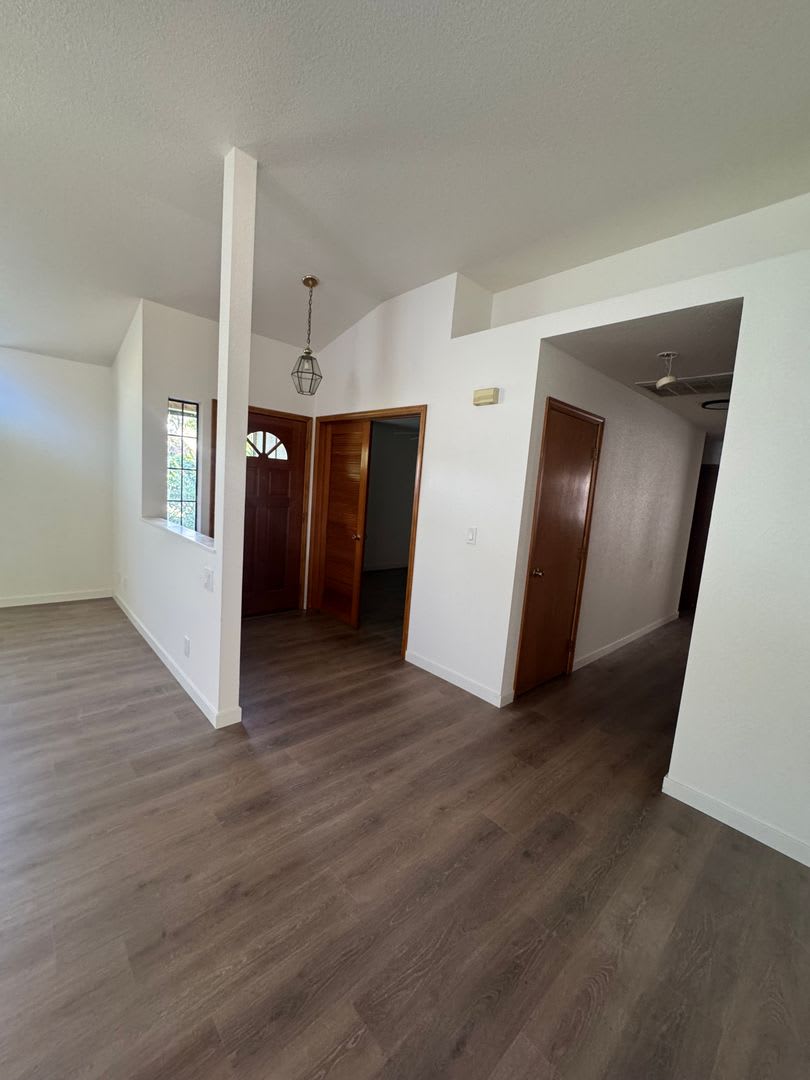 SPACIOUS 4BED / 2BATH HOUSE IN CANDLEWOOD SUBDIVISION OFF SHASTA VIEW – photo 3