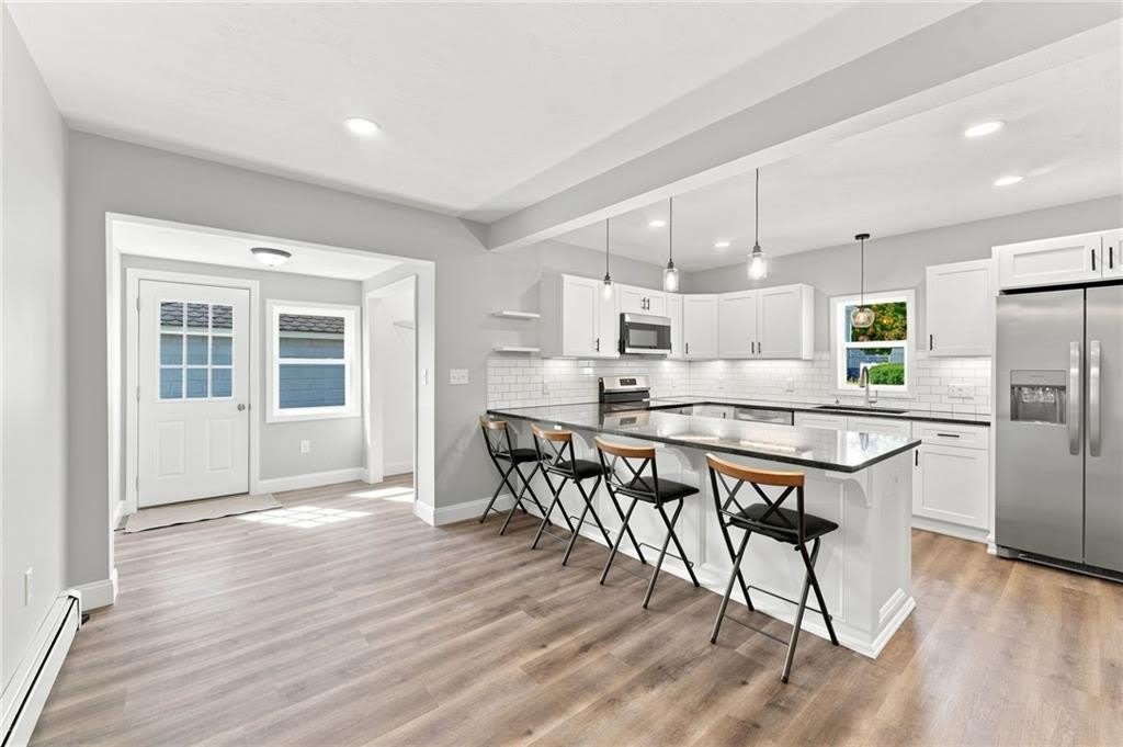 20 Grace Avenue – photo 2