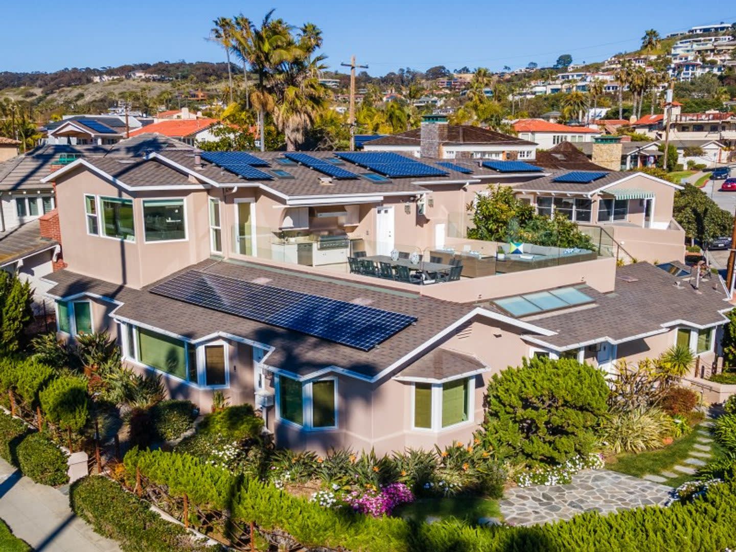 Stunning, Luxury La Jolla Shores Location with Panoramic Ocean Views!! – photo 1