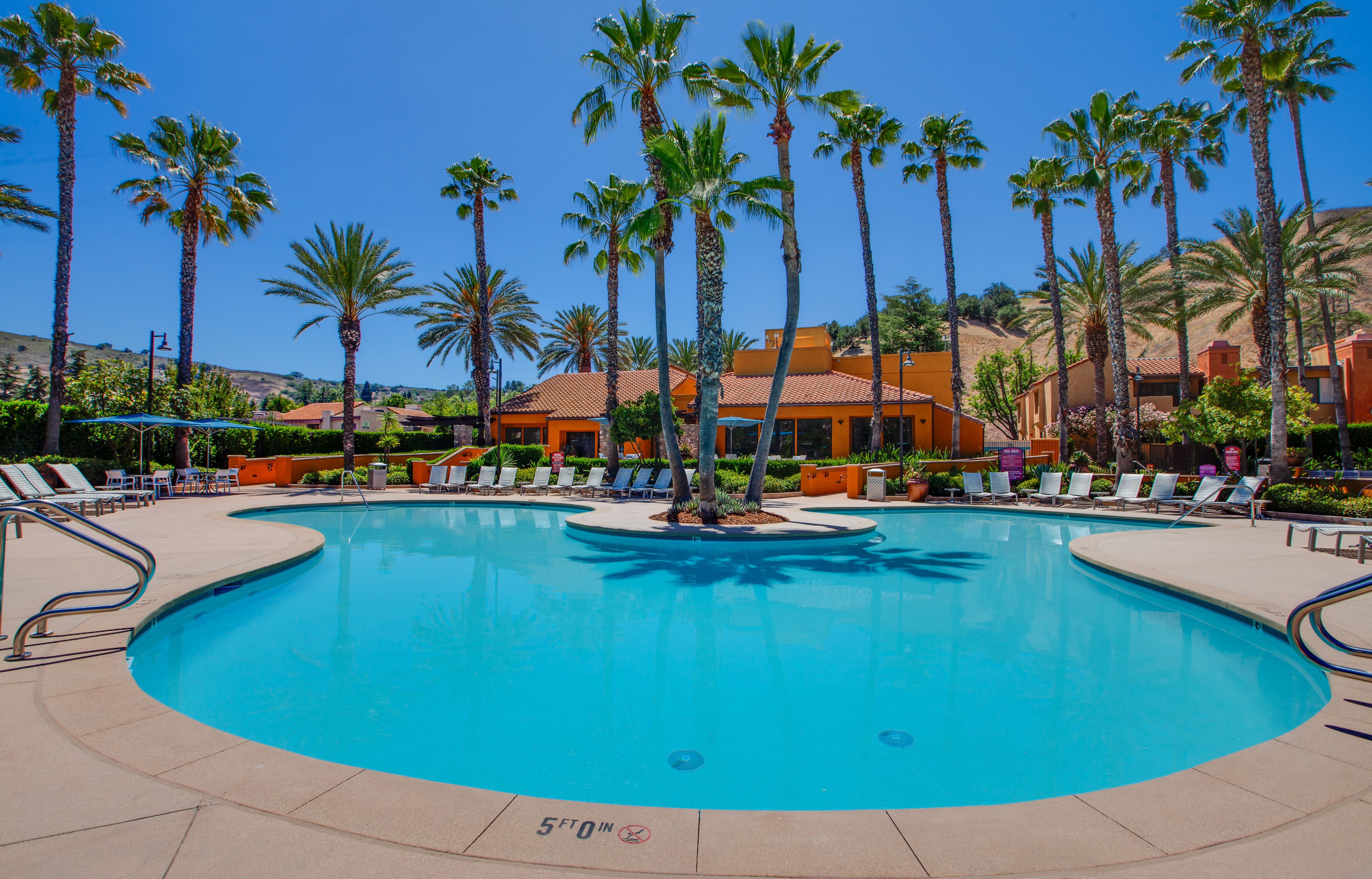Malibu Canyon Apartments – photo 1
