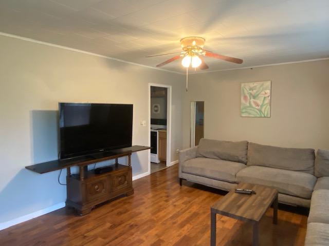 152 Hutchinson Drive – photo 2