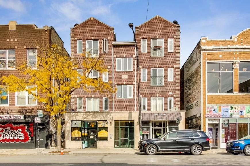 1446 W Chicago Ave – photo 1