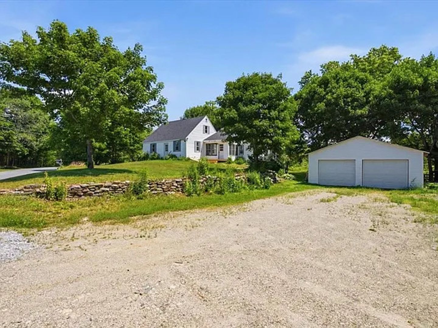 Beautifully Refurbished 3 Bed 1 Bath – photo 4
