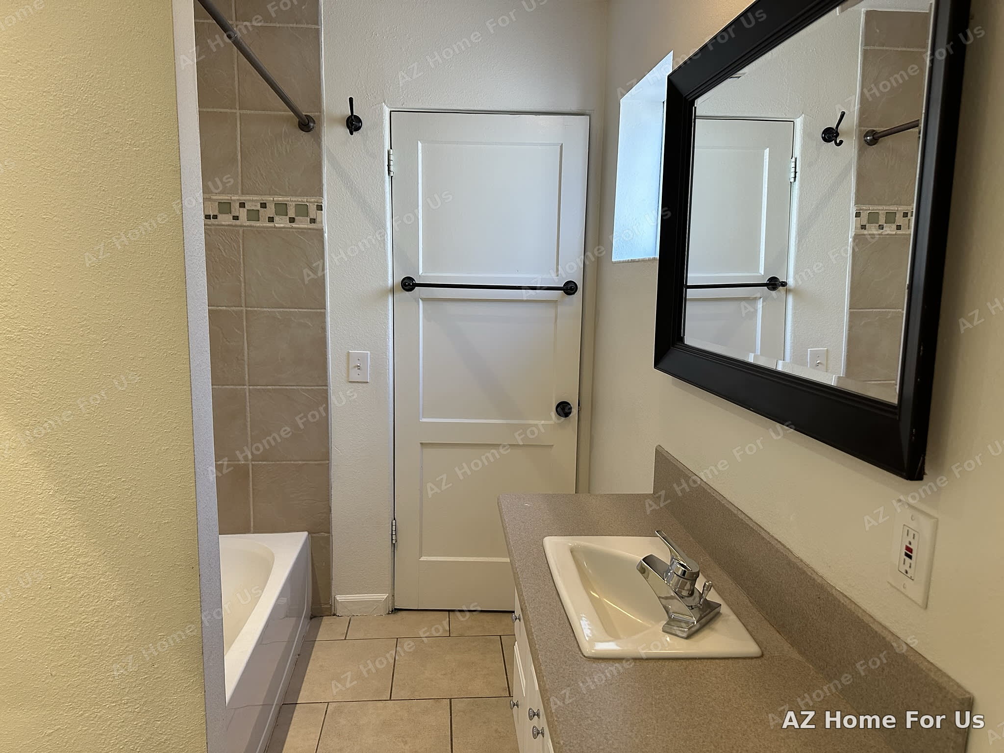 2037 N 21St Place – photo 4