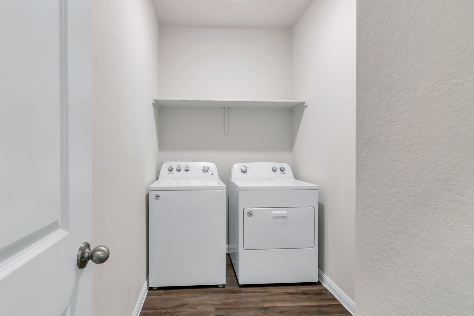 Stop Scrolling..... this beauty is ready for move in! – photo 1