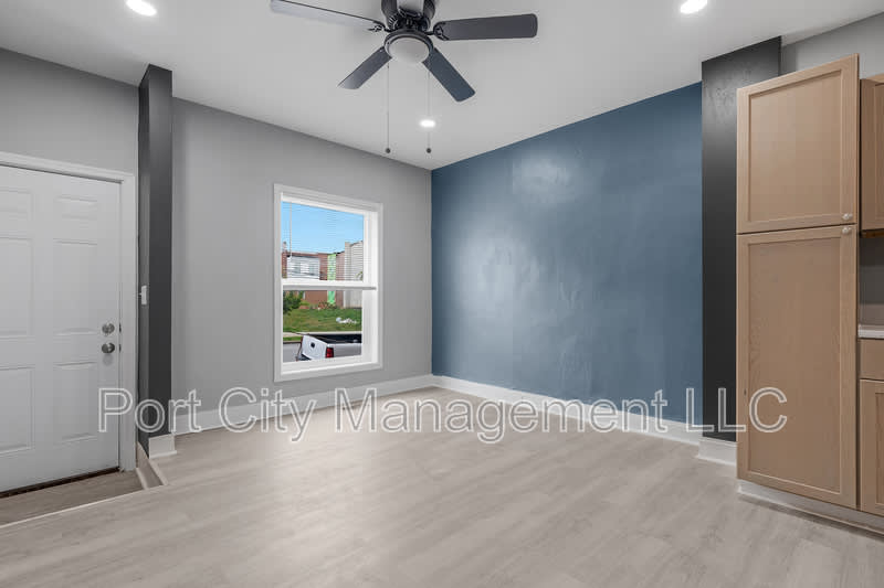 1334 North Luzerne Avenue – photo 3