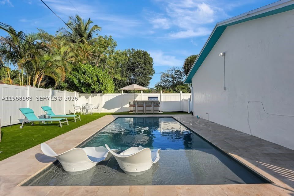 1319 SW 30th St – photo 1