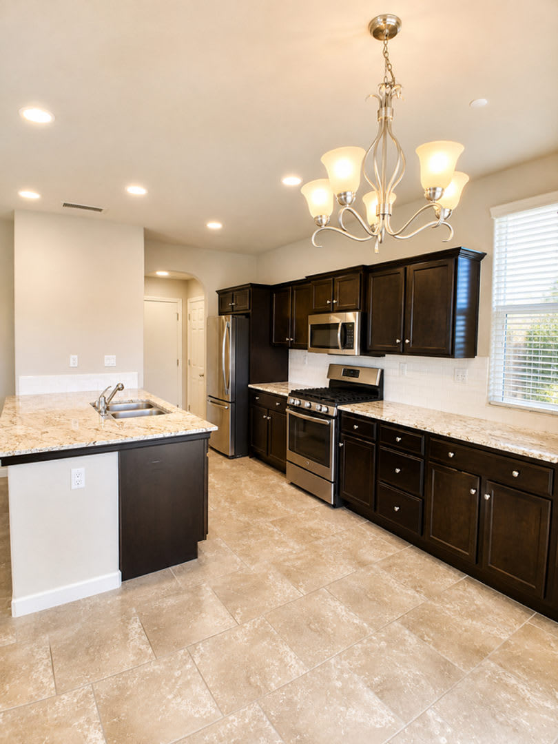 Modern 3 Bedroom 2 5 Bath In Clovis Solar Included Pge Savings – photo 2