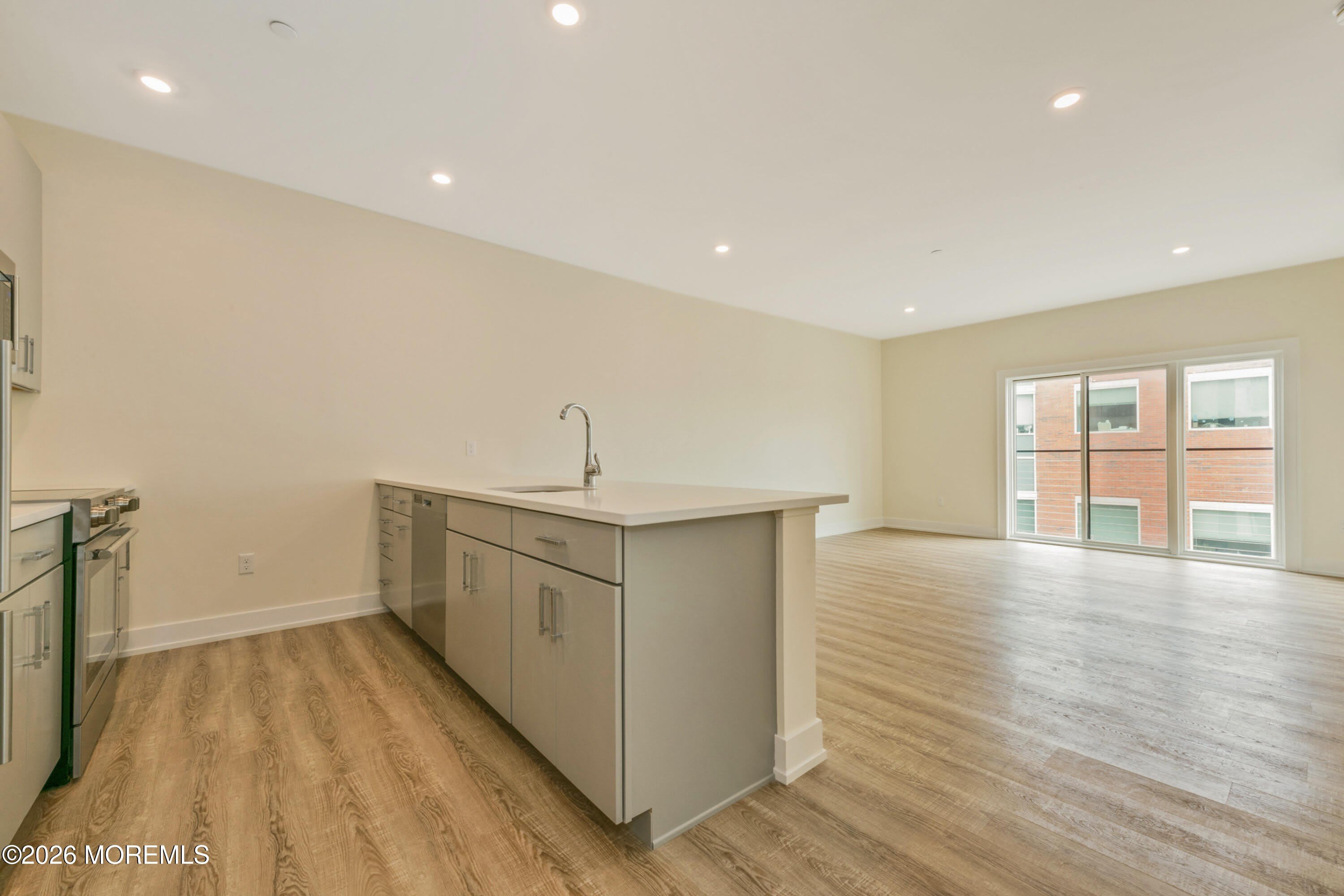 700 Bangs Avenue – photo 3