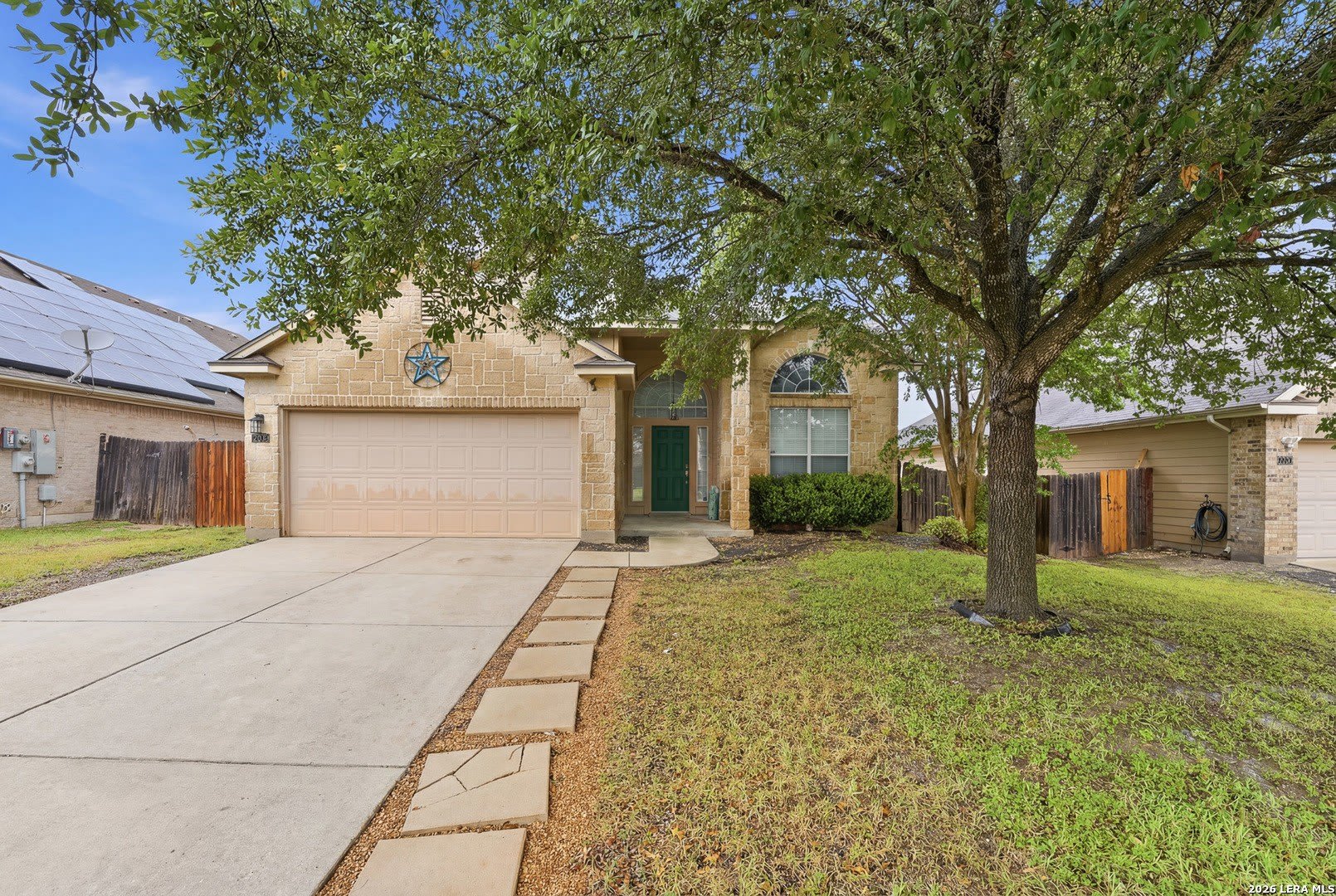 2429 ANGELINA DR – photo 3