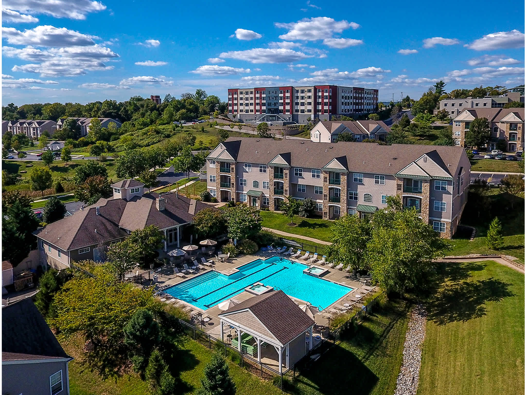 Plymouth Pointe Apartments – photo 1
