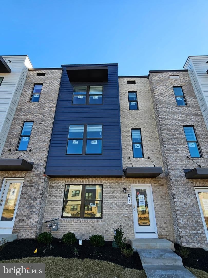 418 CARROLL WALK AVE – photo 2