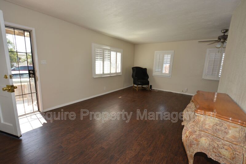 165 WILSON AVE – photo 3