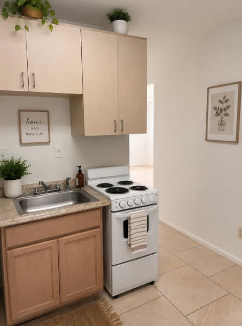 1310 NW 9TH PL – photo 3
