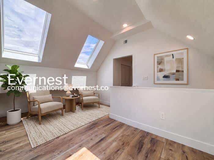 1336 1/2 Kalamath Street – photo 2
