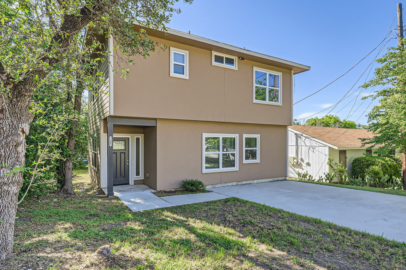 11007 Elm Street – photo 1
