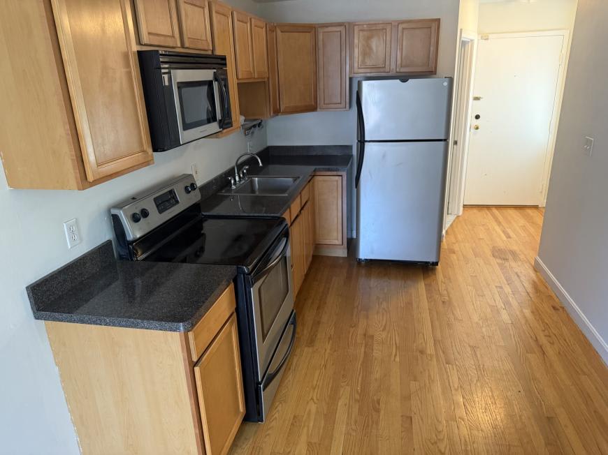 160 Cottage St. – photo 3