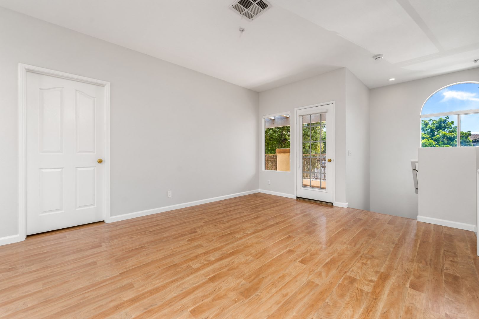 Bright Second Story Condo with 2 Car Garage in The Orchards – photo 2