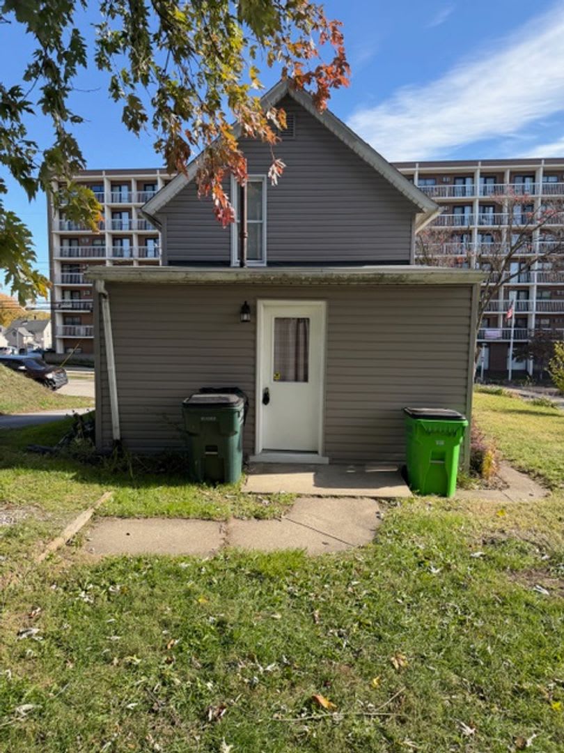 2 Bedrooms & 1 Bathroom in Barberton (West Side) – photo 4