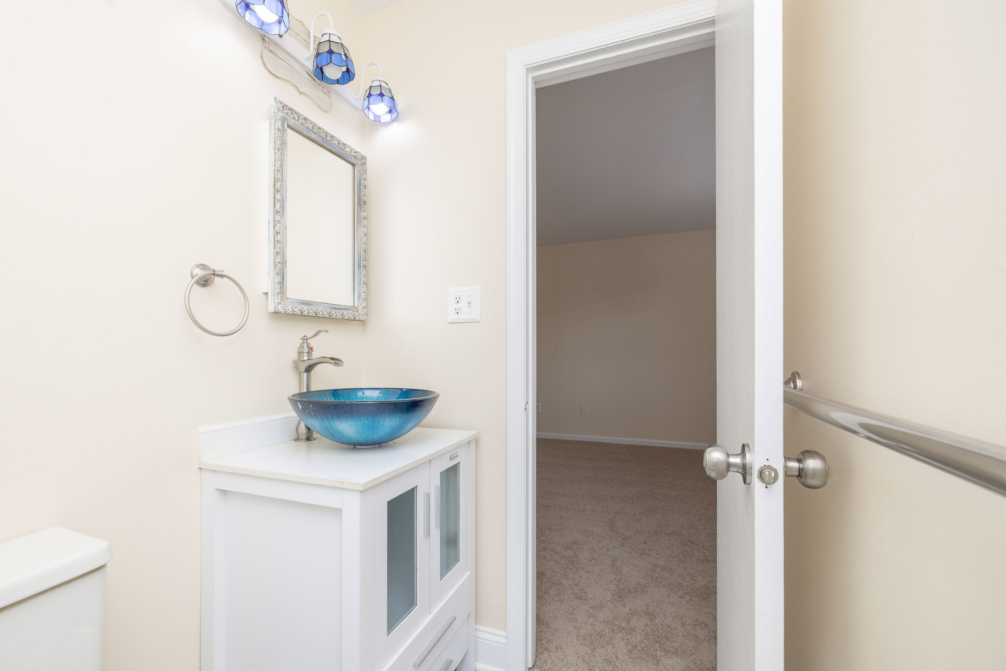 1533 Americana Drive – photo 5