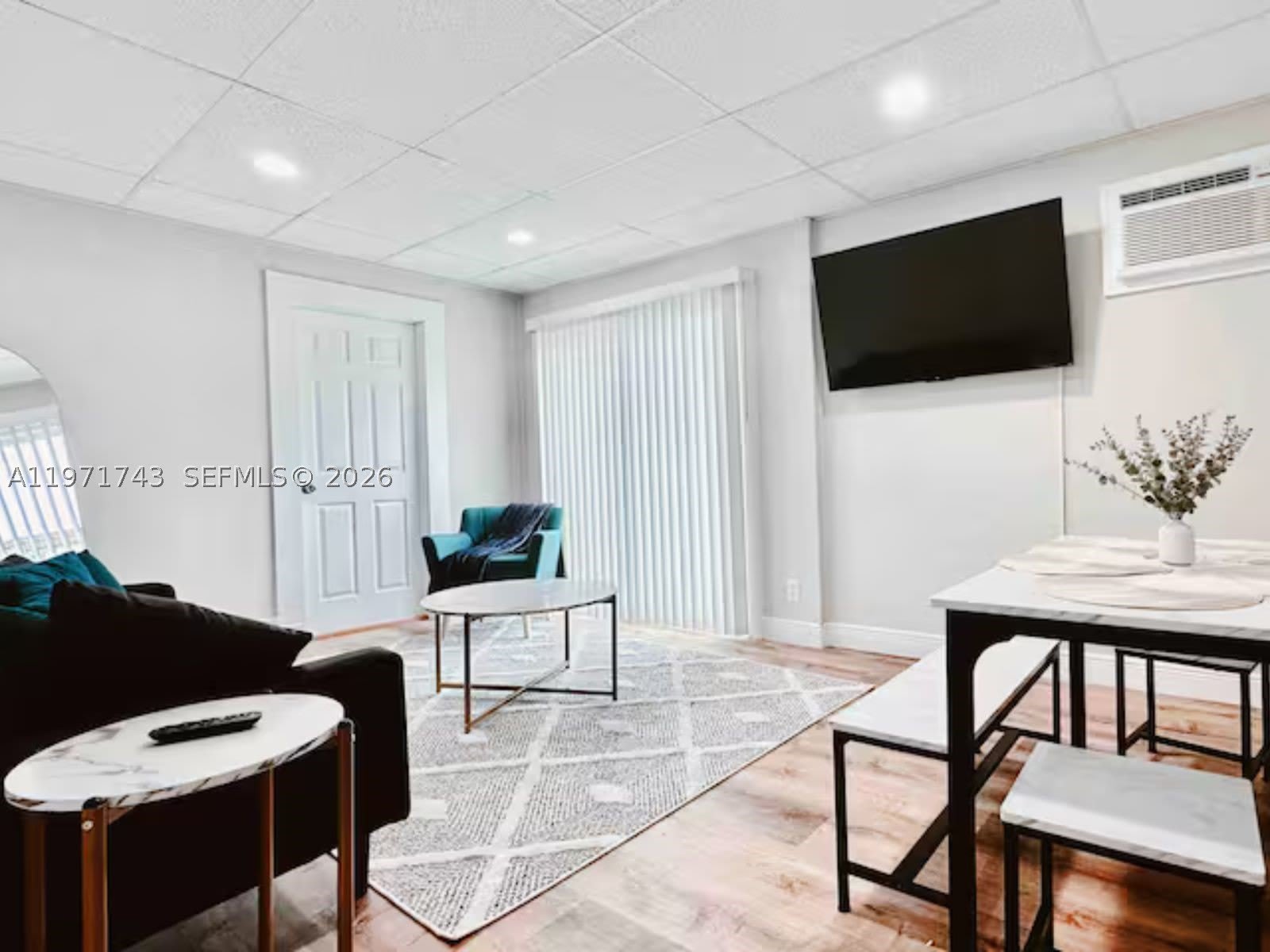 308 NE 8th Ct – photo 4