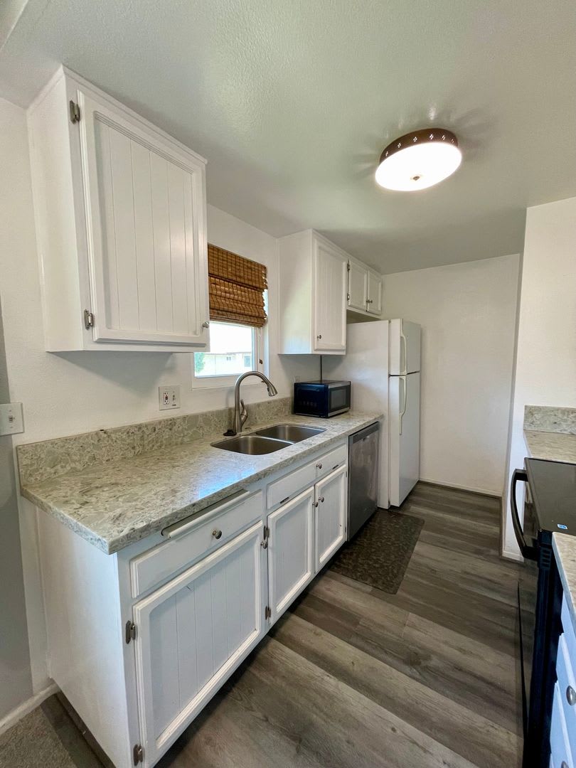 Beautiful Home In Santee 2 Bedrooms 1 Bath With Carport Close To The 52 67 And 125 Freeways Shopping And Restaurants – photo 4