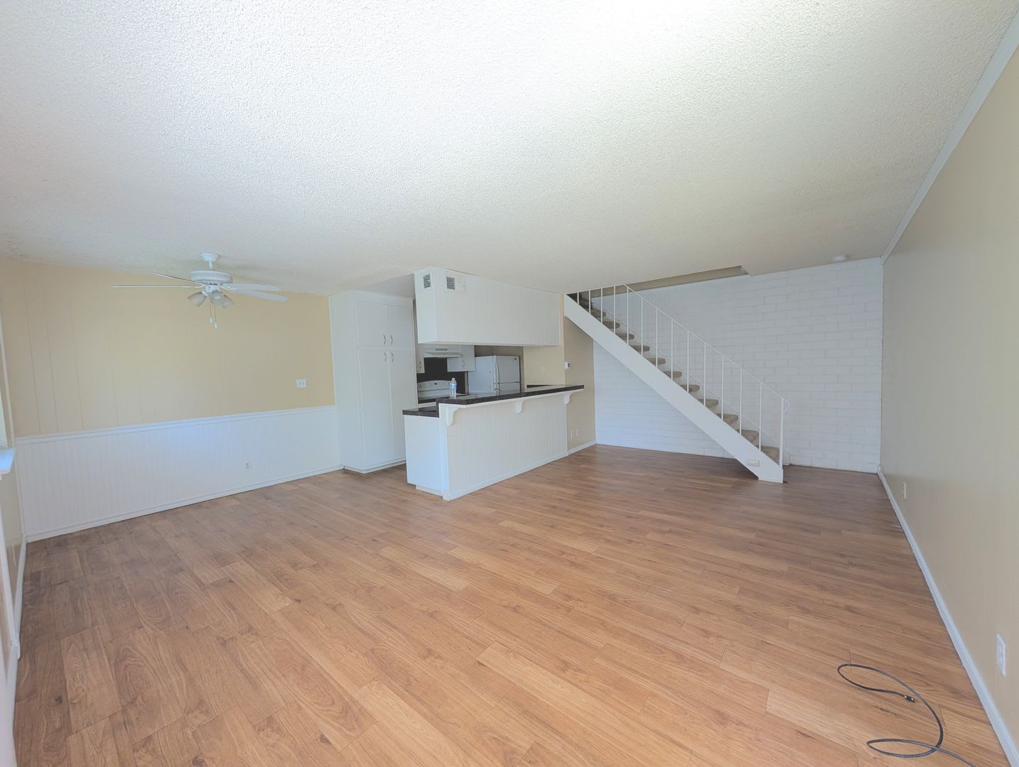 Great Looking 2bd / 1bth 2 Story Condo! – photo 2
