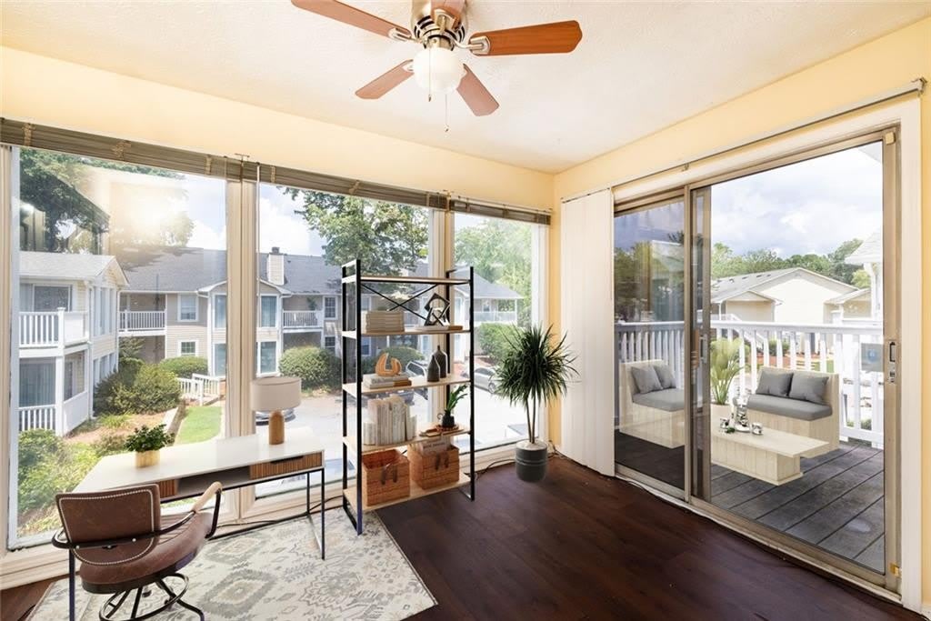 910 Augusta Drive SE – photo 3