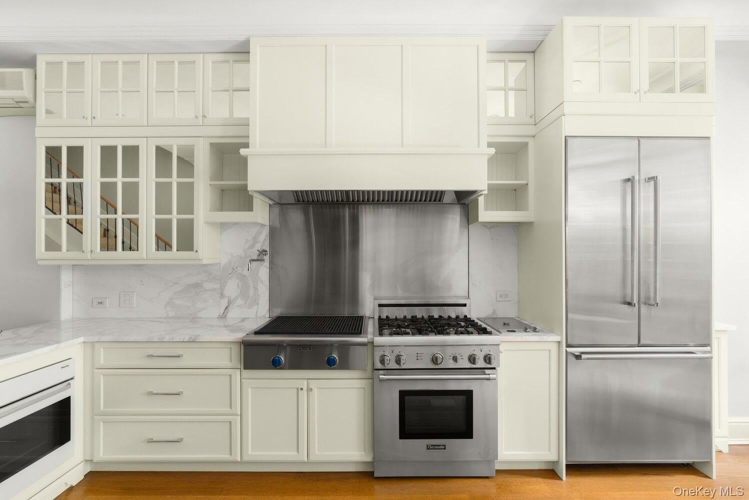 320 E 55TH Street – photo 4