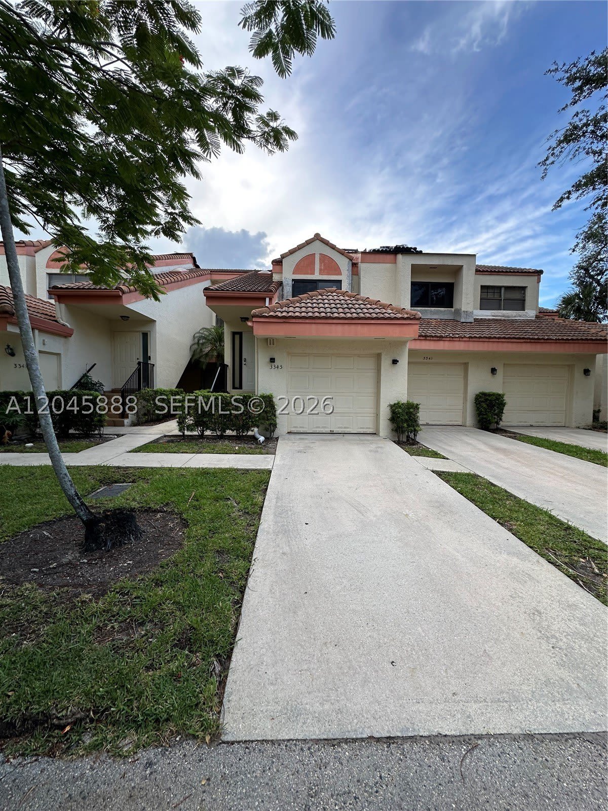 3345 Emerald Oaks Dr – photo 2