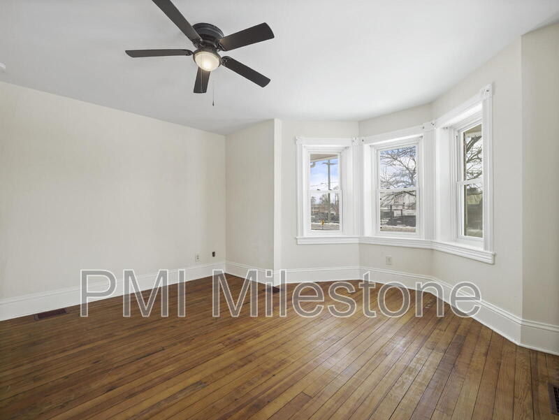 1001 Pope Ave – photo 5