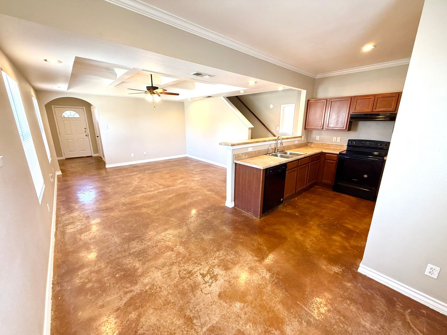Fresh Paint + Brand-New Carpet! Charming Two Story 3-Bedroom Town Home With Solar Panels! – photo 5
