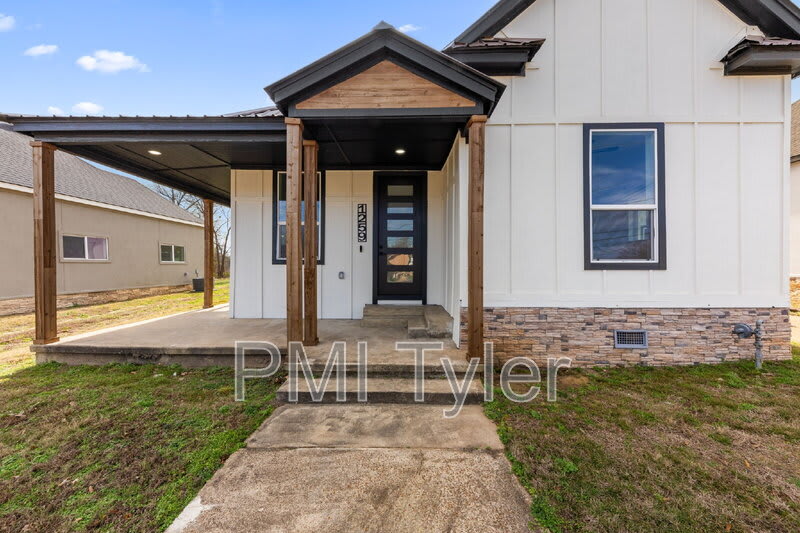 1259 Bonham Street – photo 1
