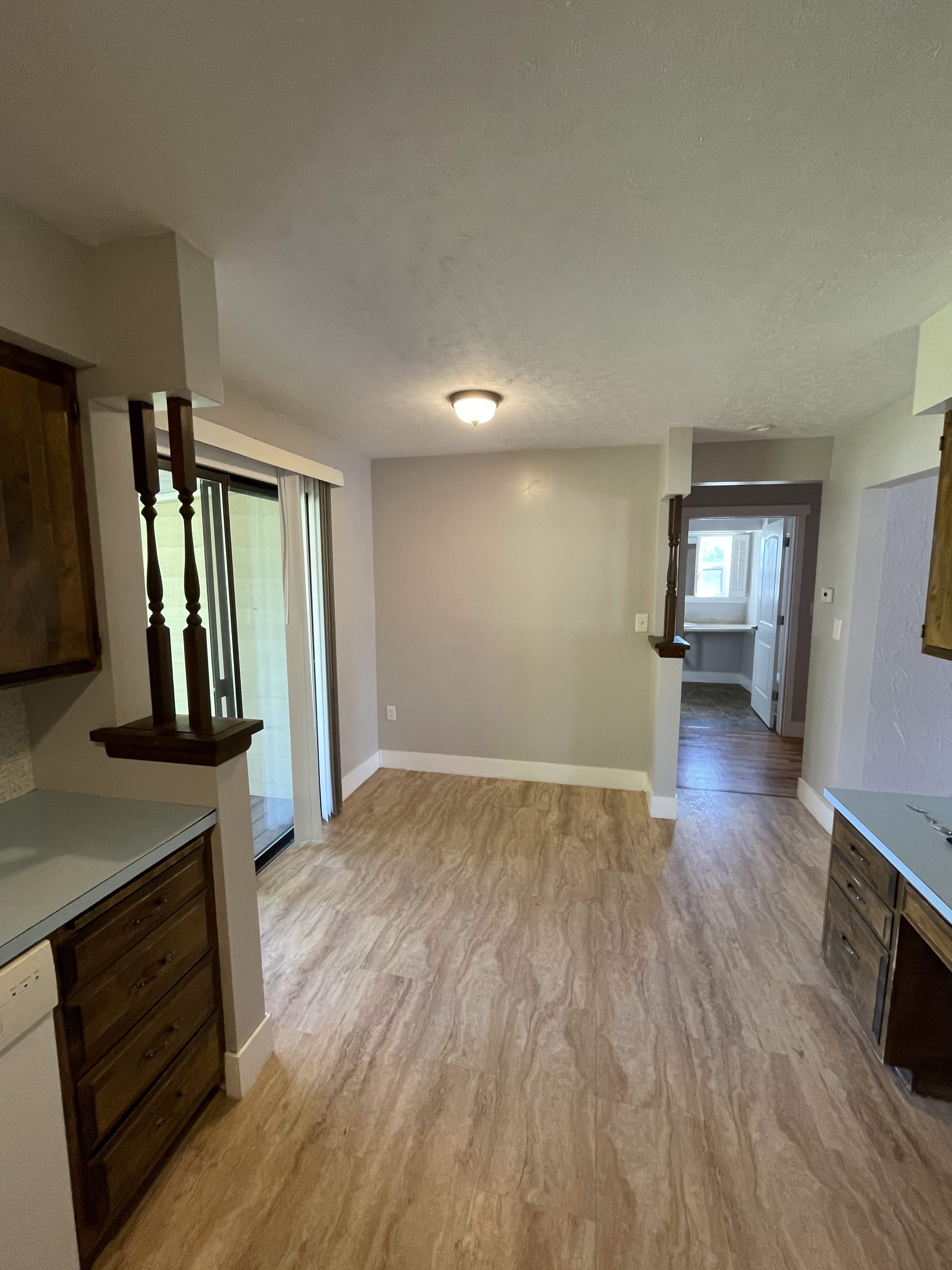 8921 East Broadway Avenue – photo 5