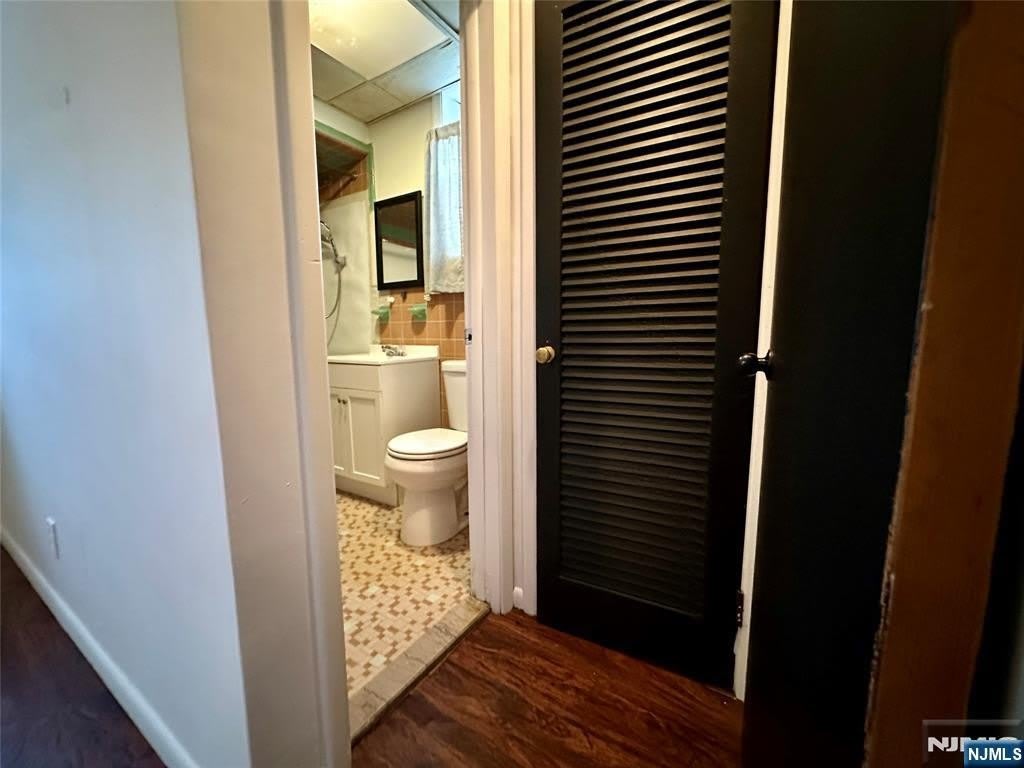 530 Valley Brook Avenue – photo 5