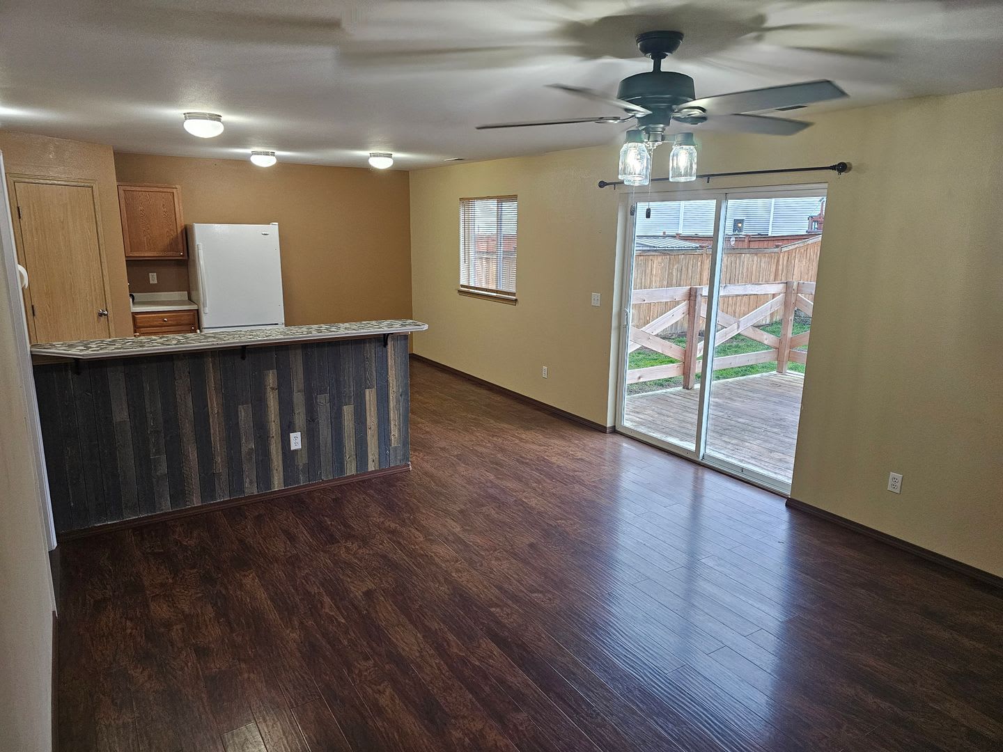 3 Bed Home In Yelm For Rent – photo 4