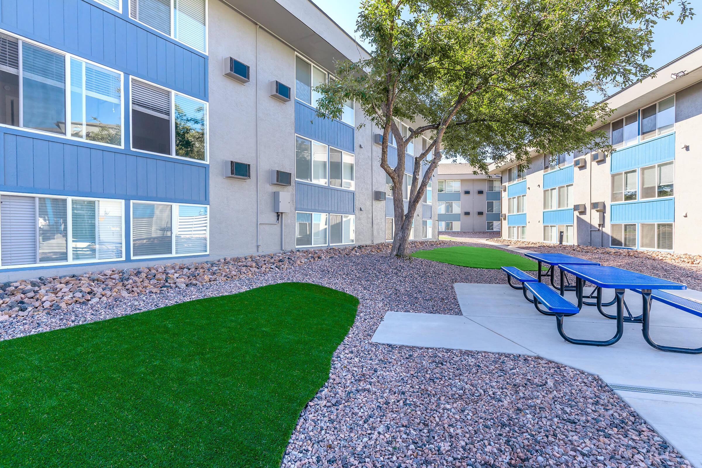 Aero Place Apartments – photo 1