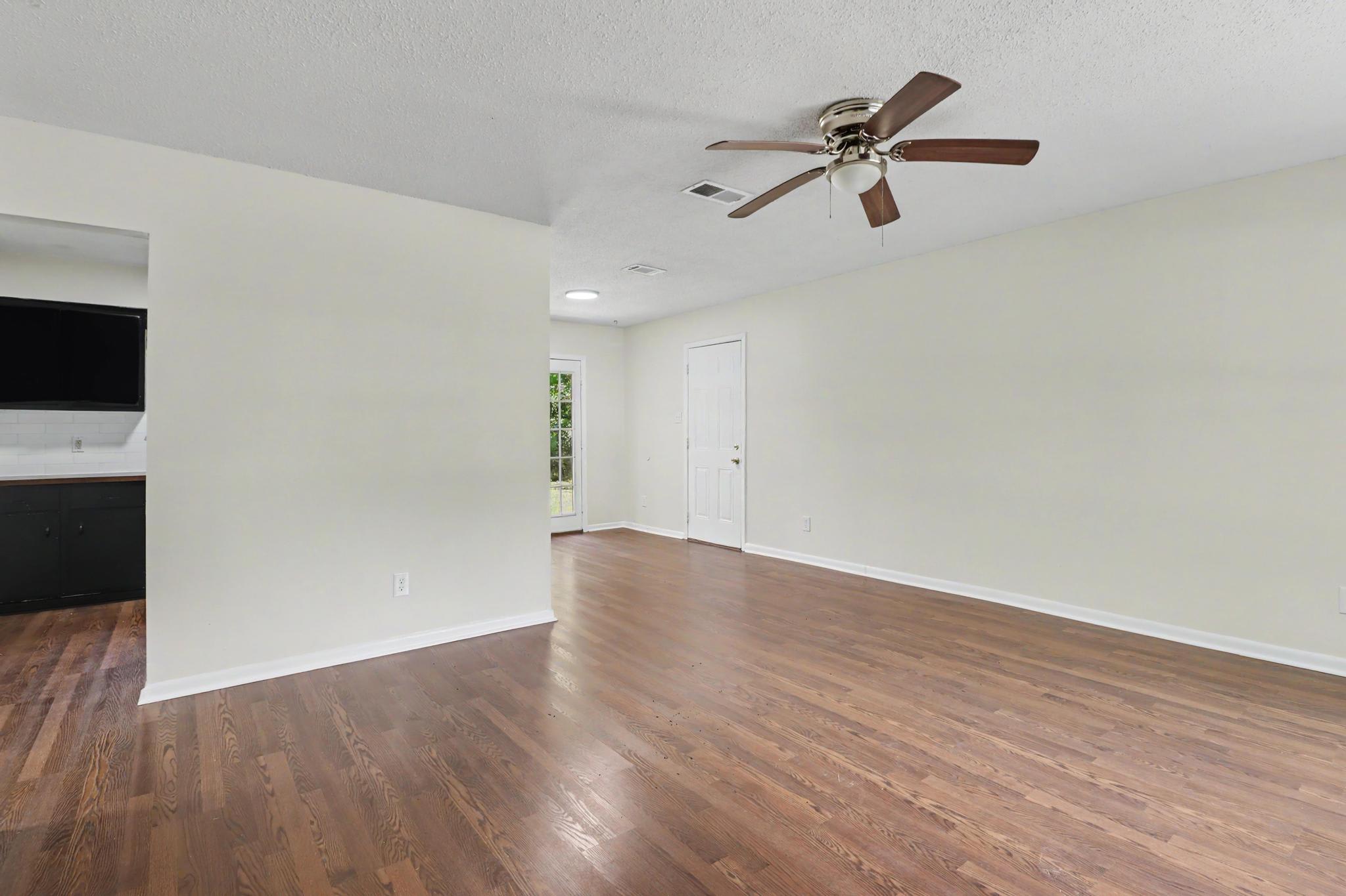 4136 Mimosa Drive – photo 4